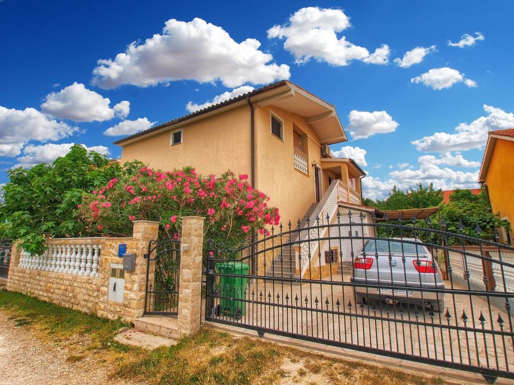 Apartments Durda 1390 Stinjan Exterior photo