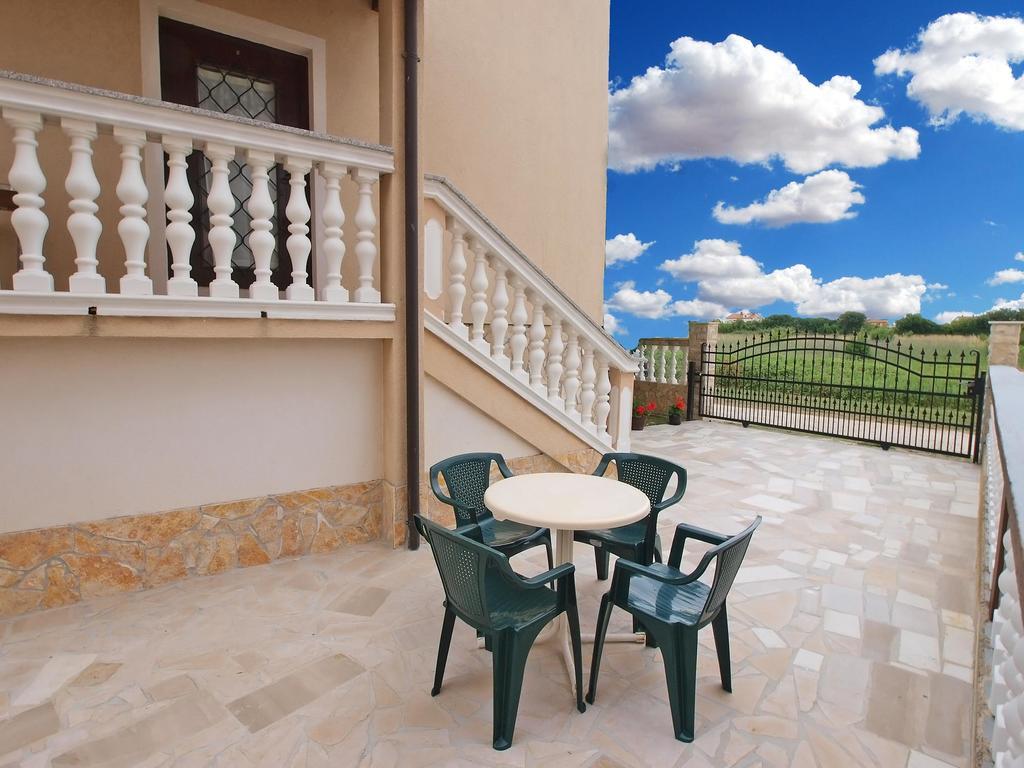 Apartments Durda 1390 Stinjan Exterior photo